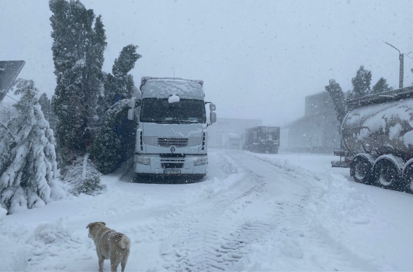 Moldova warned of restrictions at some border crossing points due to snowfall