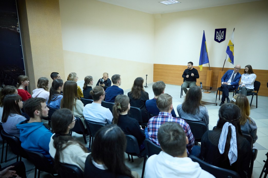 Zelensky: Once Mykolaiv region has powerful air defense, we will be able to restore important educational facilities