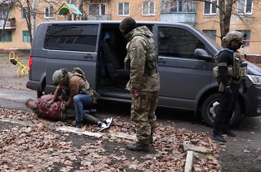 The SSU has detained a Russian spy who used optical sights to gather intelligence on the positions of the Armed Forces of Ukraine in Kramatorsk