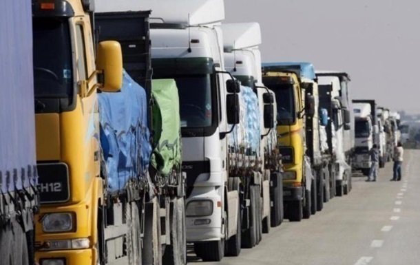 Over 3,000 trucks waiting in lines: the current status at the Ukraine-Poland border