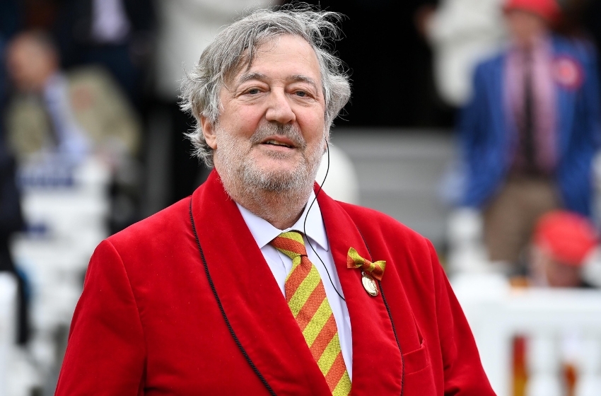 Stephen Fry has written the script for a documentary film titled "We Are Home" about Ukrainian refugees