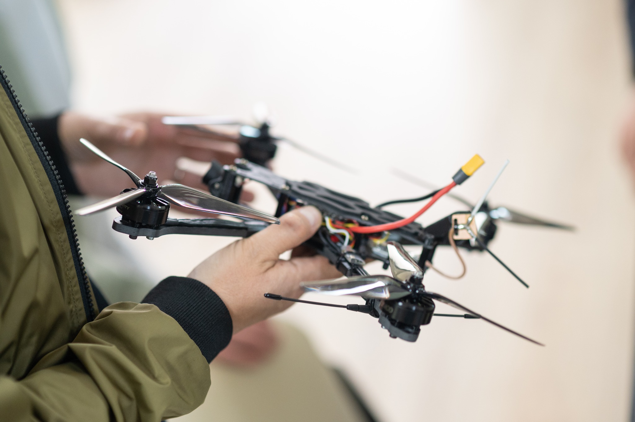 In Ukraine, a project enables individuals to build FPV drones at home for the Armed Forces