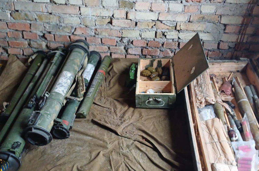 The Security Service of Ukraine discovered three caches containing Russian weapons and explosives