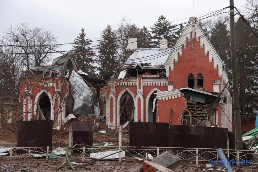 Russia destroyed 131 Ukrainian libraries