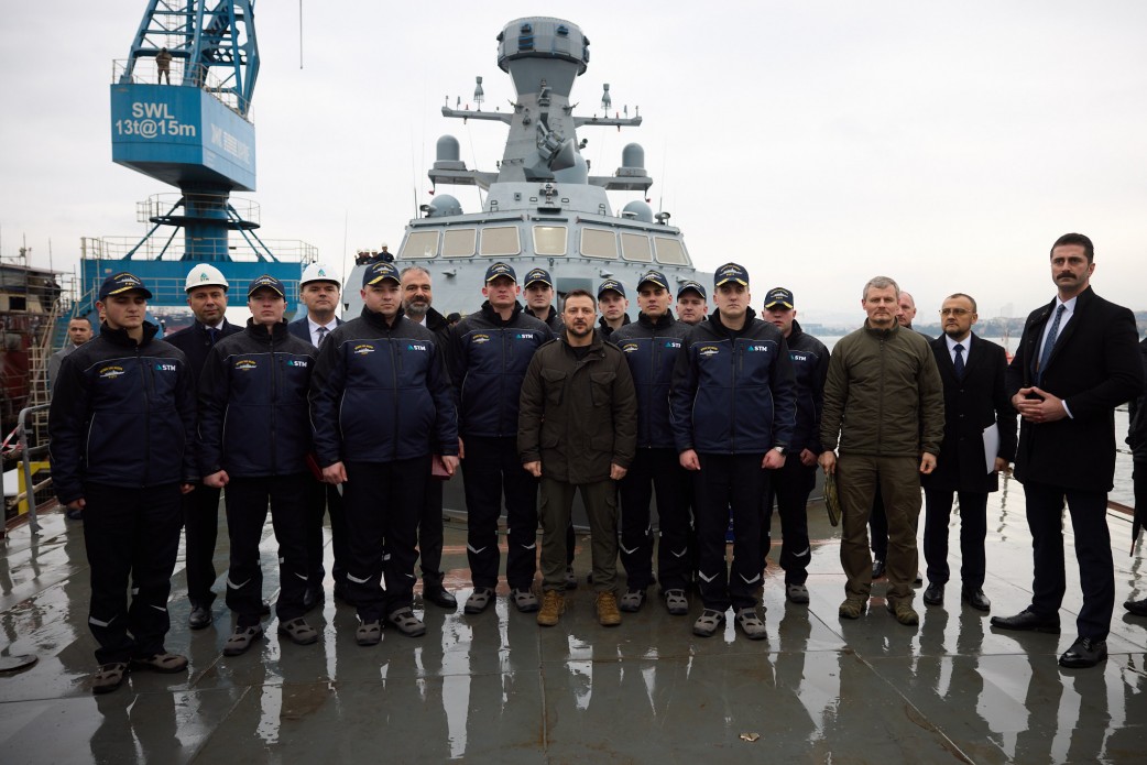 Zelensky inspected corvettes being built for Ukrainian Navy, met with Ukrainian military personnel in Istanbul