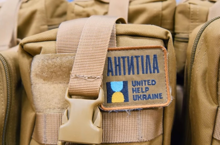 Ukrainian band 'Antytila' donates tactical first aid kits to Main Intelligence Directorate