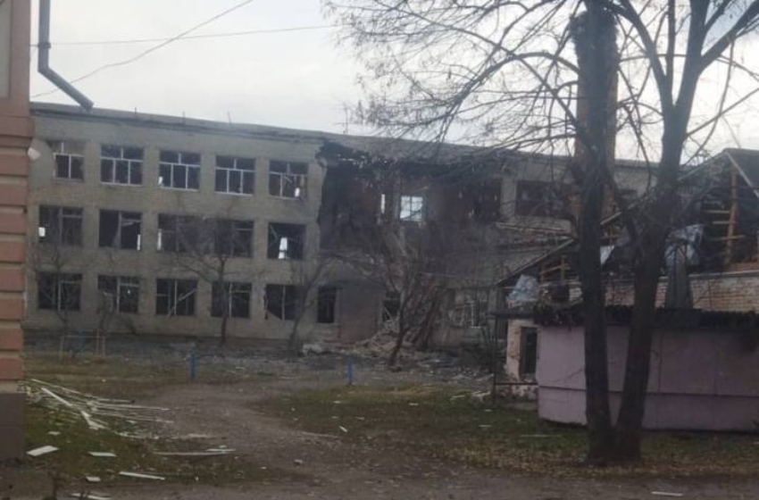 Russia dropped two aviation bombs on a school in Sumy region