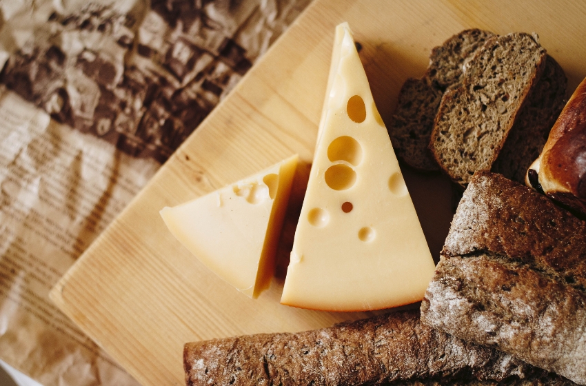 Ukrainian cheese producers may lose the Ukrainian market due to the influx of Polish cheeses