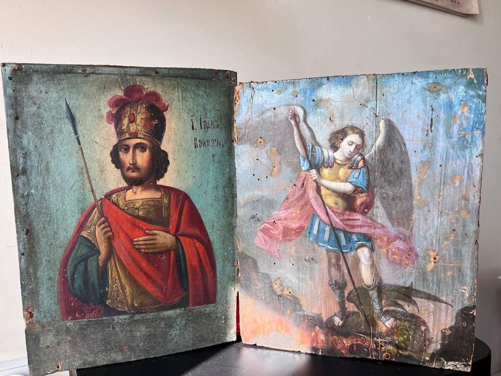 Kyiv customs intercepts illegal transport of antique icons