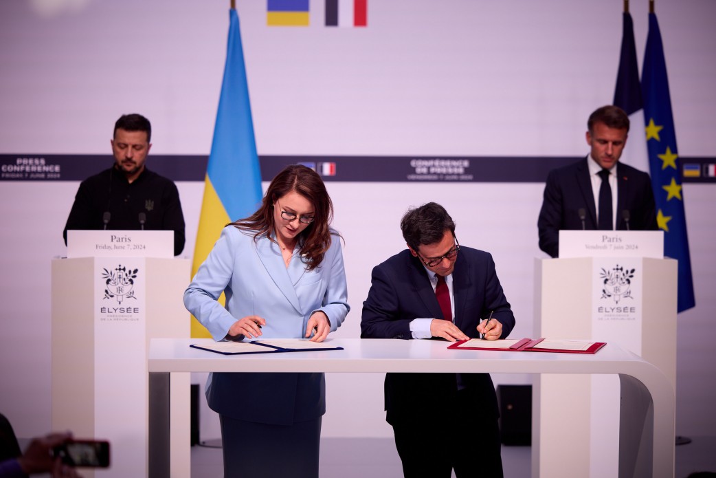Defense cooperation, restoration of critical infrastructure, and use of nuclear energy for peaceful purposes: Ukraine and France have signed 4 documents