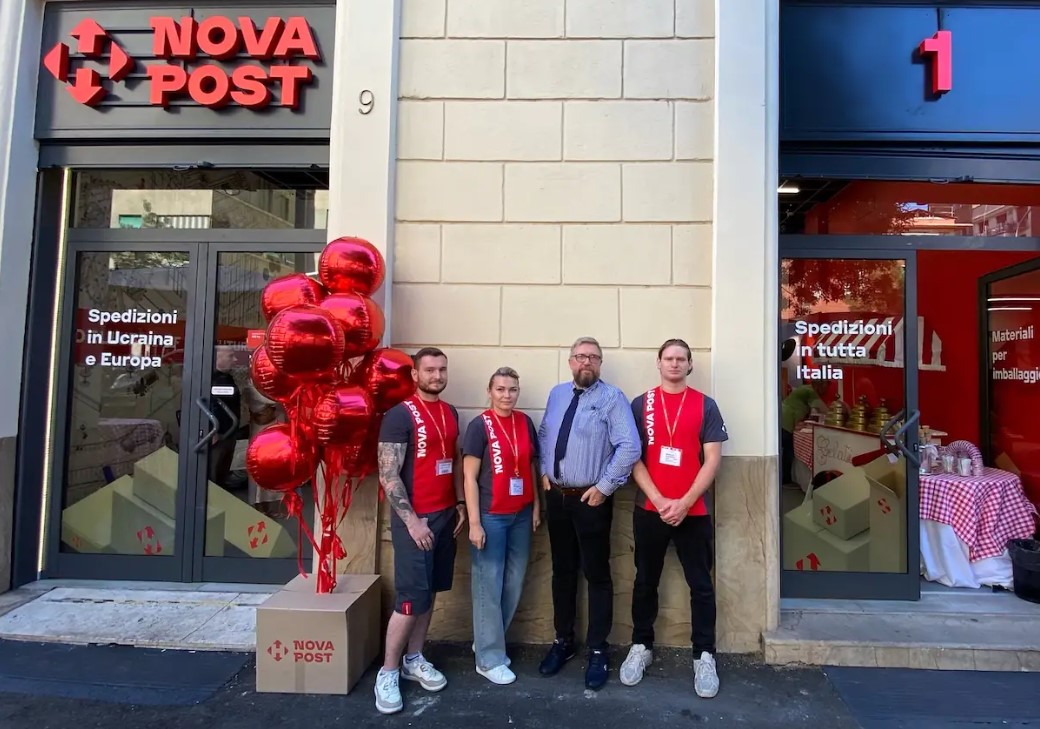 Nova Poshta opens branch in Rome and launches new services for customers in Italy