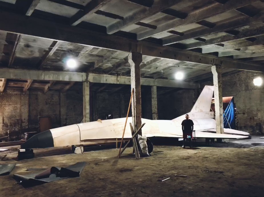 Ukrainian volunteers have unveiled a full-scale replica of an F-16 aircraft