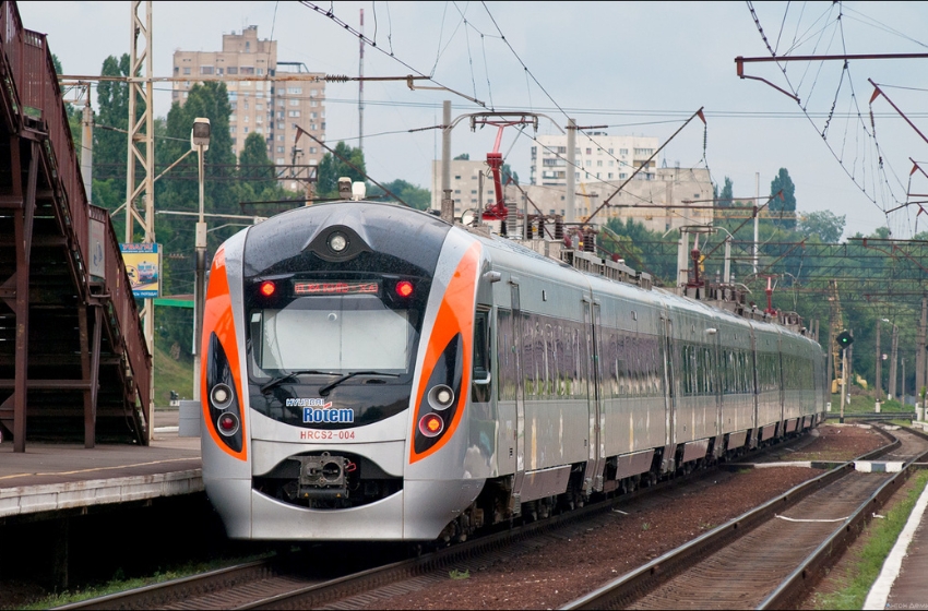 Ukrzaliznytsia plans to acquire 20 high-speed Intercity trains by 2028