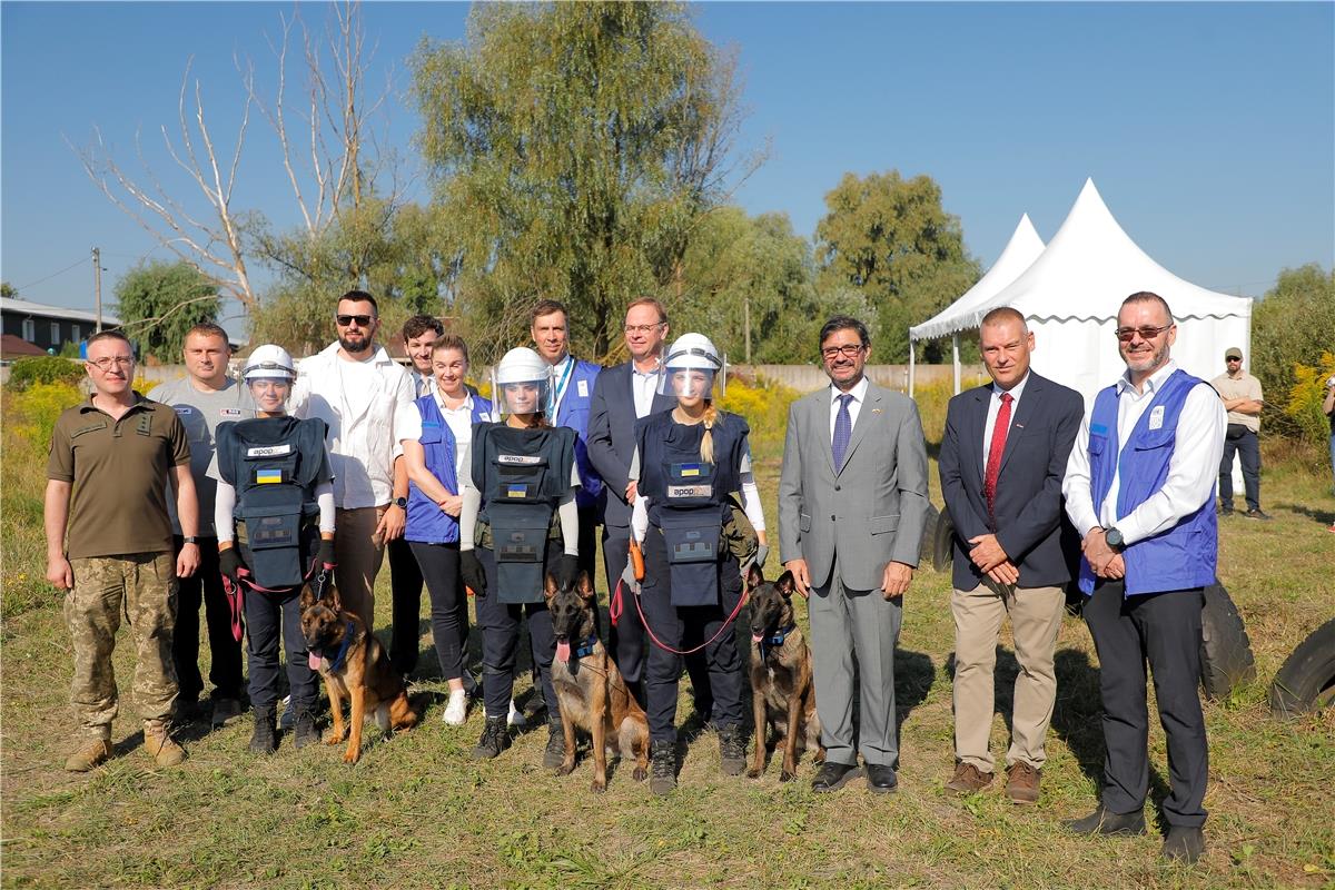 Ukrainian fields will be demined by female dog handlers with dogs trained in Cambodia