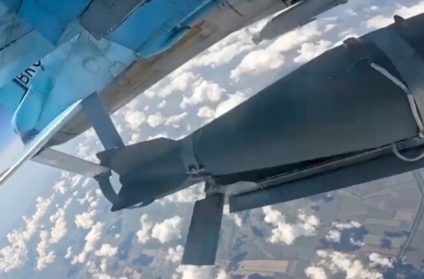 Russian troops attack Kupiansk in Kharkiv region with 12 guided aerial bombs