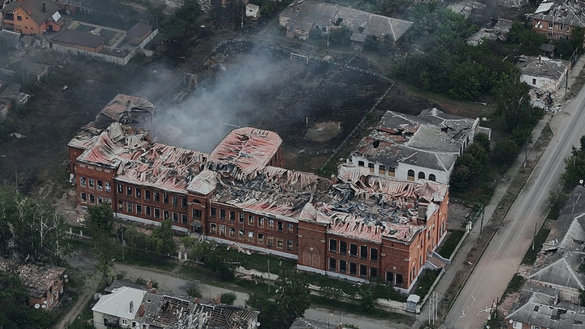 Russians are using heavy flamethrower systems and GABs near the aggregate plant in Vovchansk