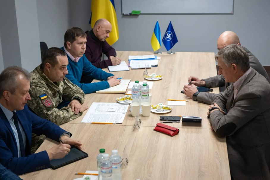 Lithuania will help Ukraine train military instructors next year