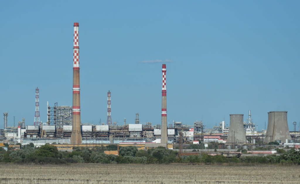 Kazakh Company Offers $1 Billion for Lukoil's Refinery in Bulgaria