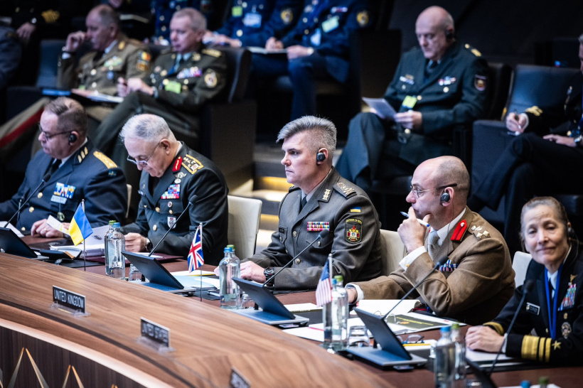 Ukrainian Strategy for 2025 Presented to NATO Commanders by Syrskyi