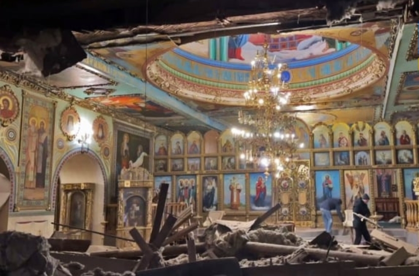 In Zaporizhzhia, Ukrainian Orthodox Church Cathedral Destroyed by missile strike