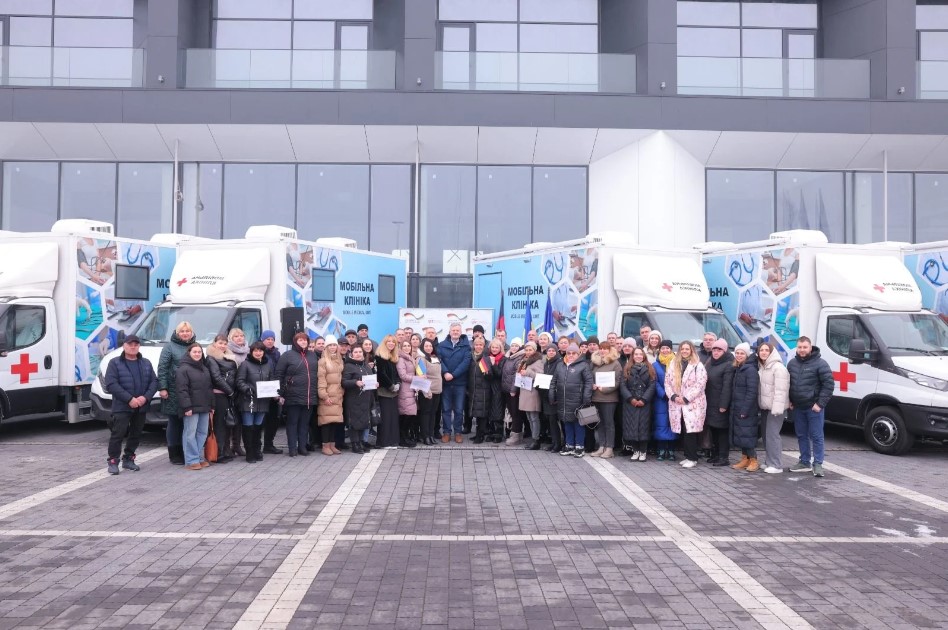 Ukraine receives 20 mobile clinics with support from German government