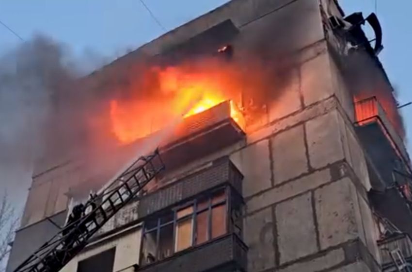 Russians bombed residential buildings in Kostyantynivka, causing casualties and injuries