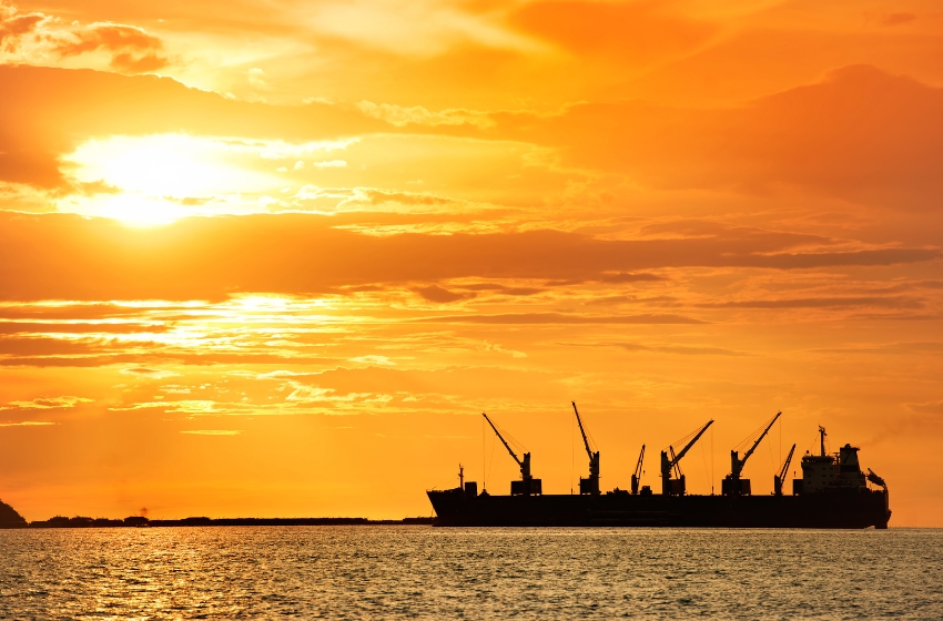 EU sets record in trade with Ukraine: exports reach €42.8 billion, surplus hits €18.3 billion