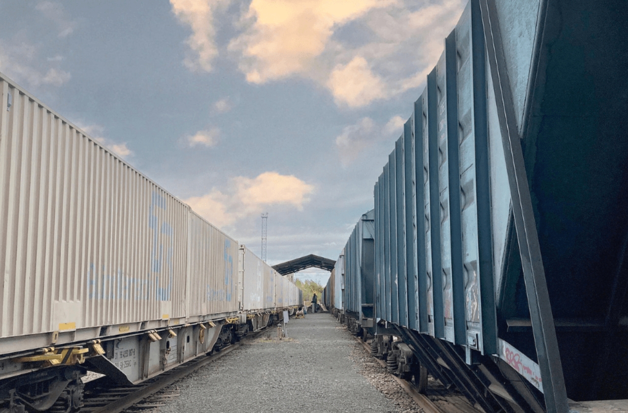 HHLA is acquiring 60% of the shares of the Eurobridge terminal in western Ukraine