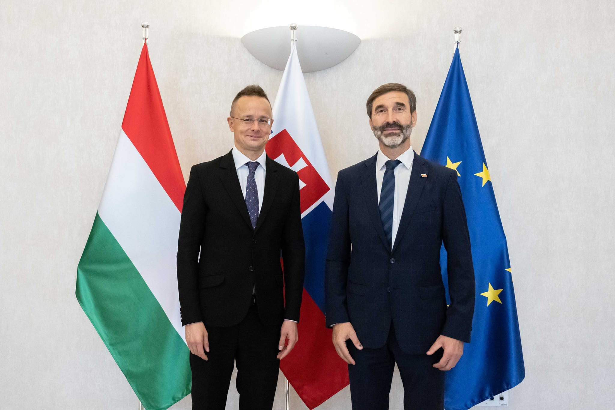 Hungary and Slovakia have agreed to boycott the EU’s decision to stop purchasing gas and oil from Russia