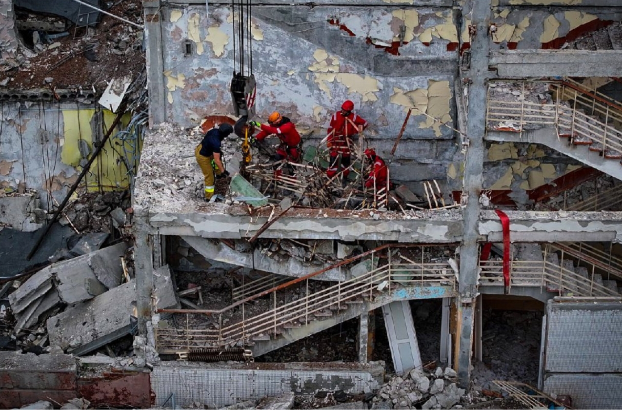 Russian attacks intensify across Ukrainian regions