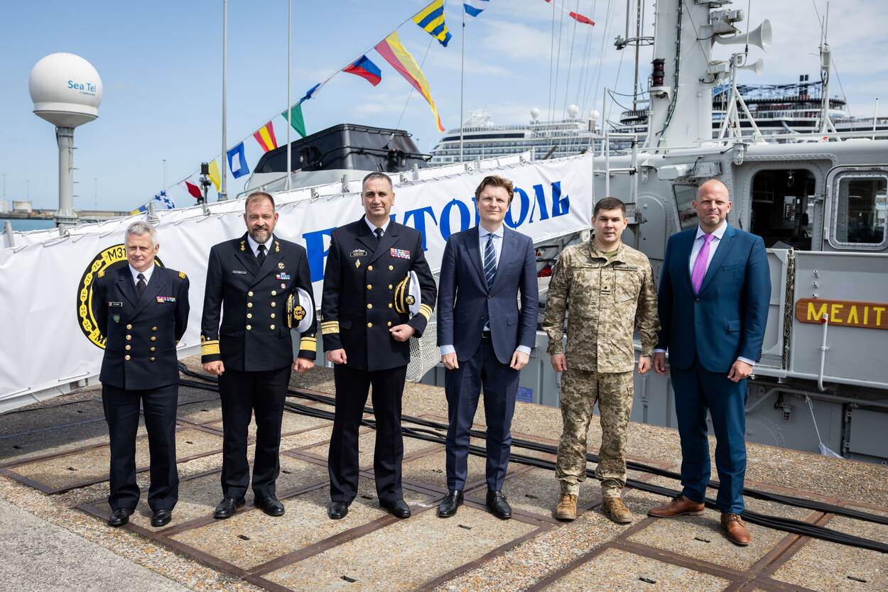 Ukraine will receive the minehunters 'Melitopol' and 'Henichesk' from allied countries