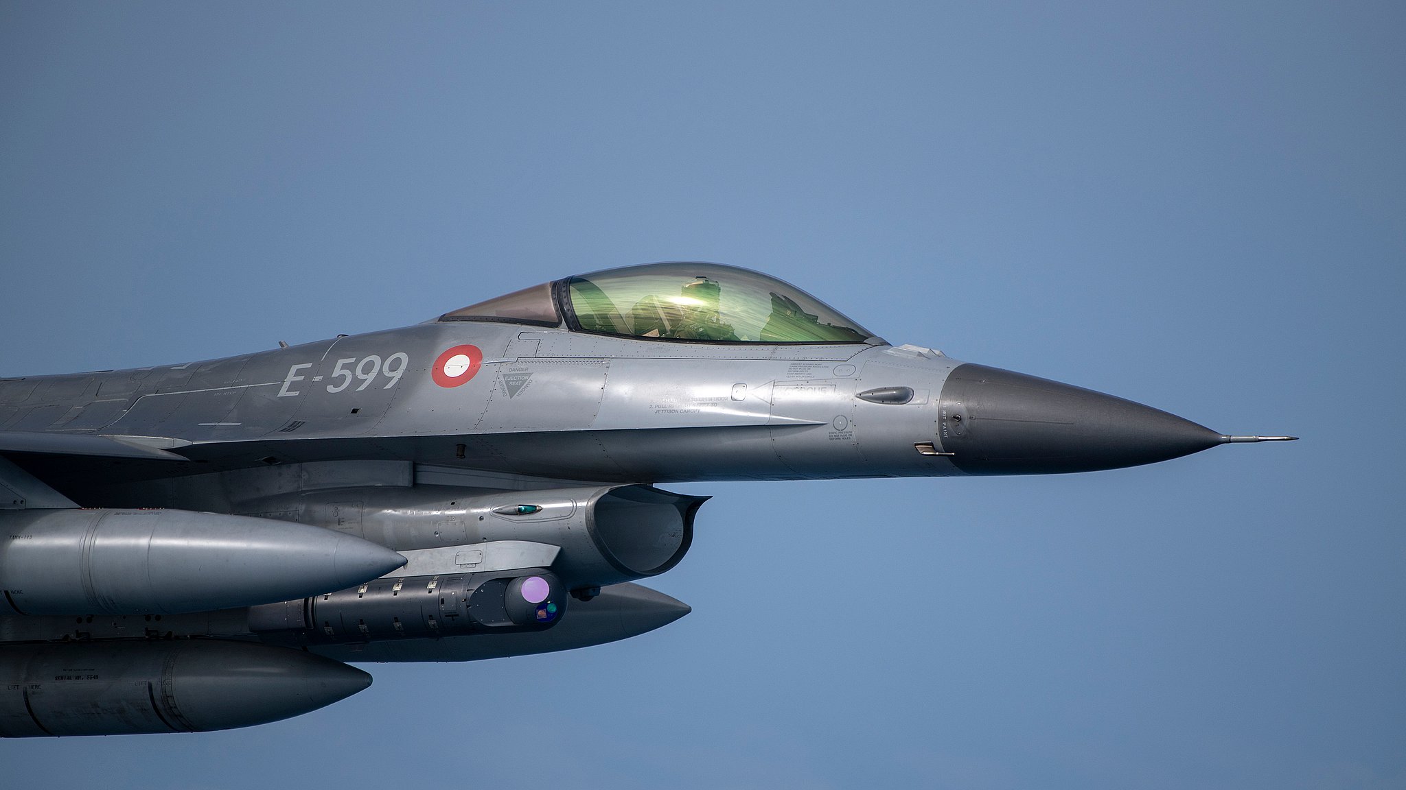 Czech Republic to train 8 Ukrainian F-16 pilots by the end of 2026