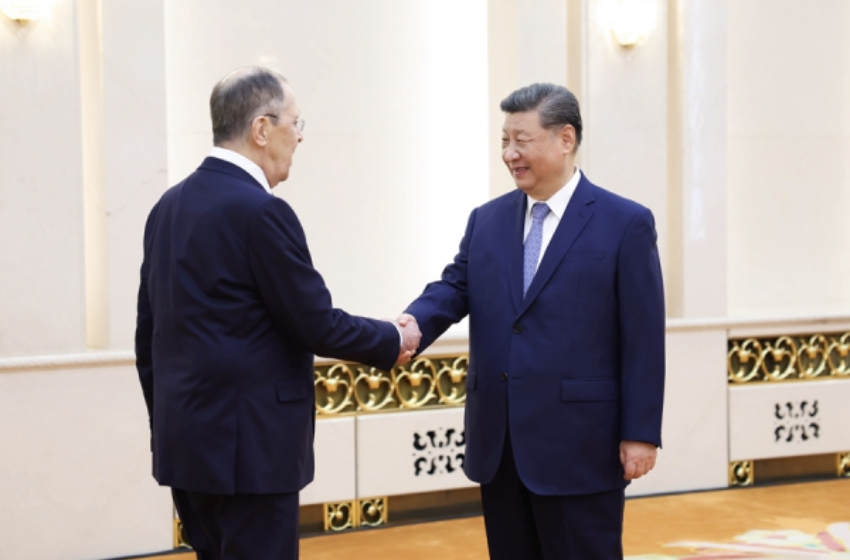 Xi Jinping Meets Sergey Lavrov in Beijing to Discuss “Strategic Partnership”