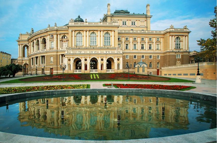 International Opera singing competition in Odessa thanks to Italian support