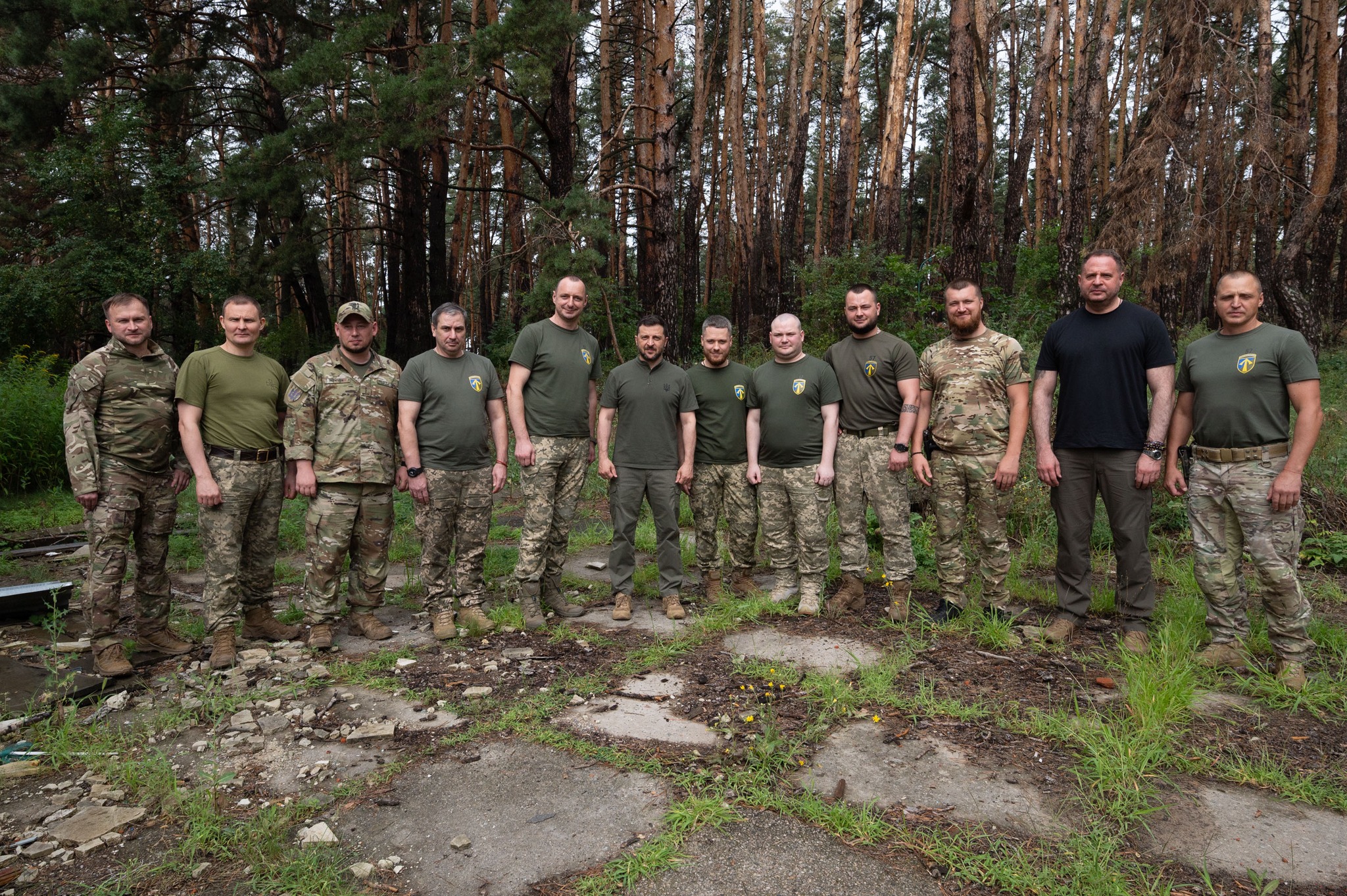 Zelensky visits Vovchansk frontline as mercenaries from China, Africa, and Asia reported in the area
