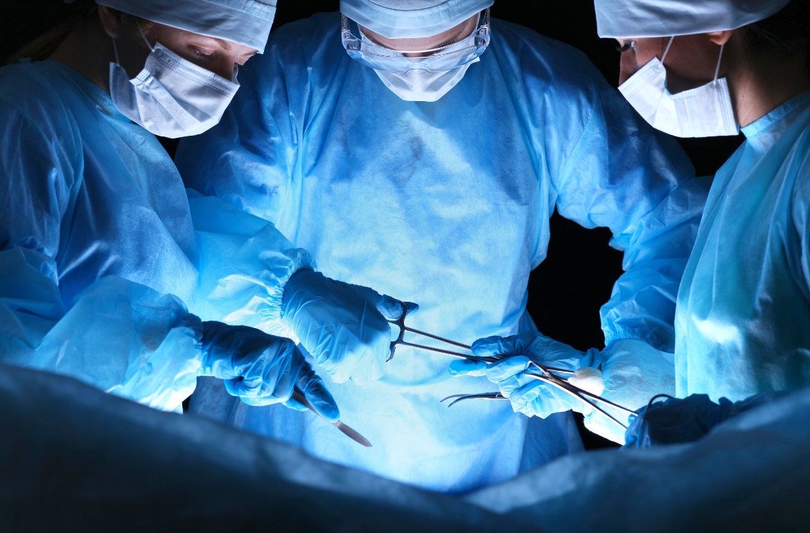 In Lviv, leading surgeons from Scotland will provide free medical treatment