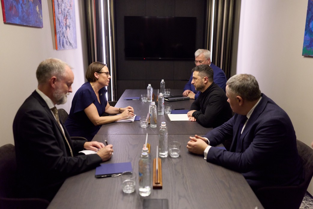 Zelensky meets Swedish FM to boost defense and drone cooperation