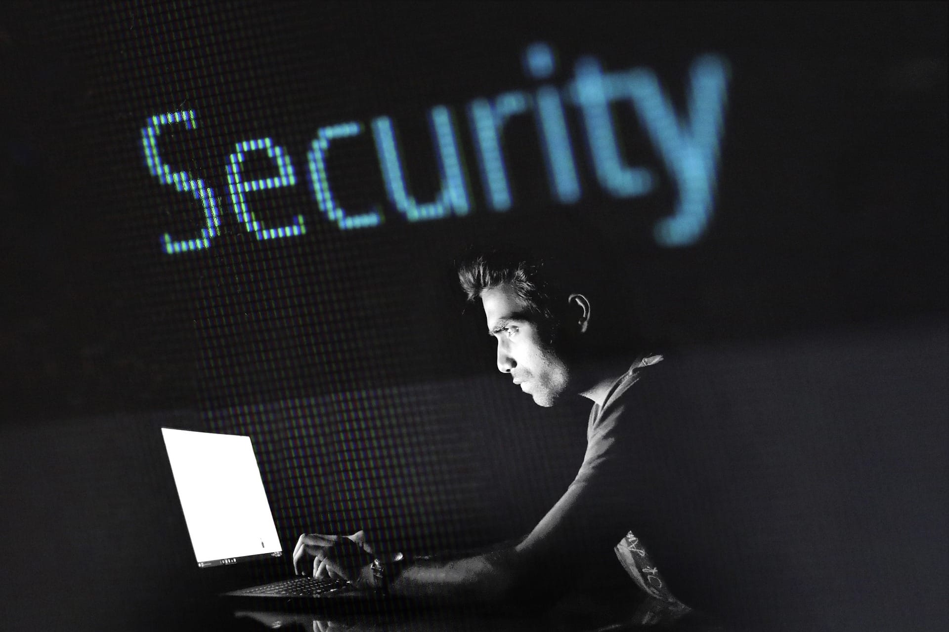 Czech Security Official: Sabotage attacks on European infrastructure triple since 2023