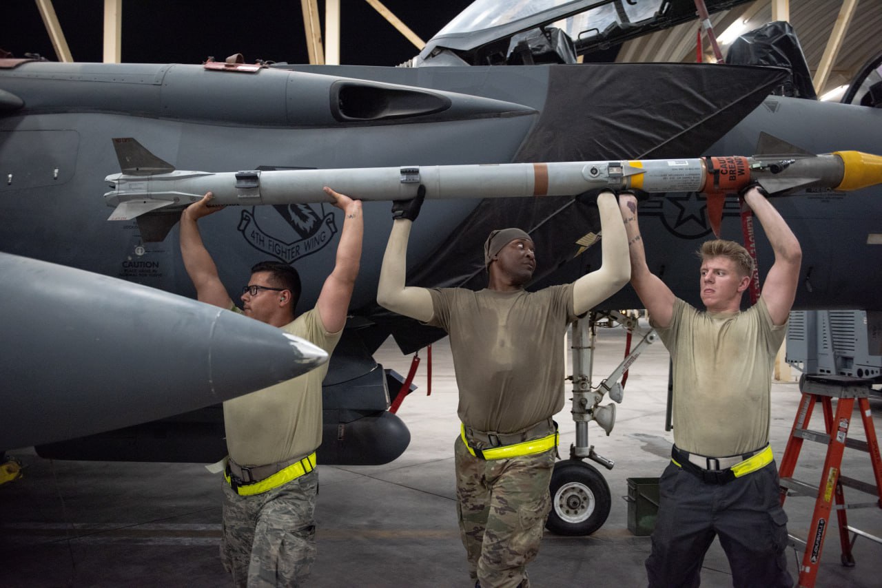Raytheon expands AIM‑9X missile production, supporting Ukraine and allies