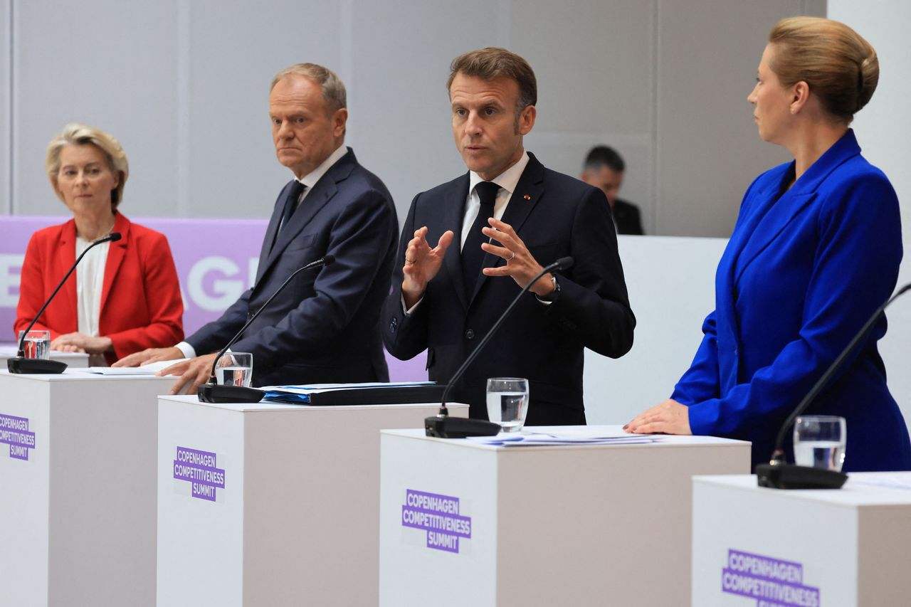 Emmanuel Macron: Violators of EU airspace may face retaliatory strikes