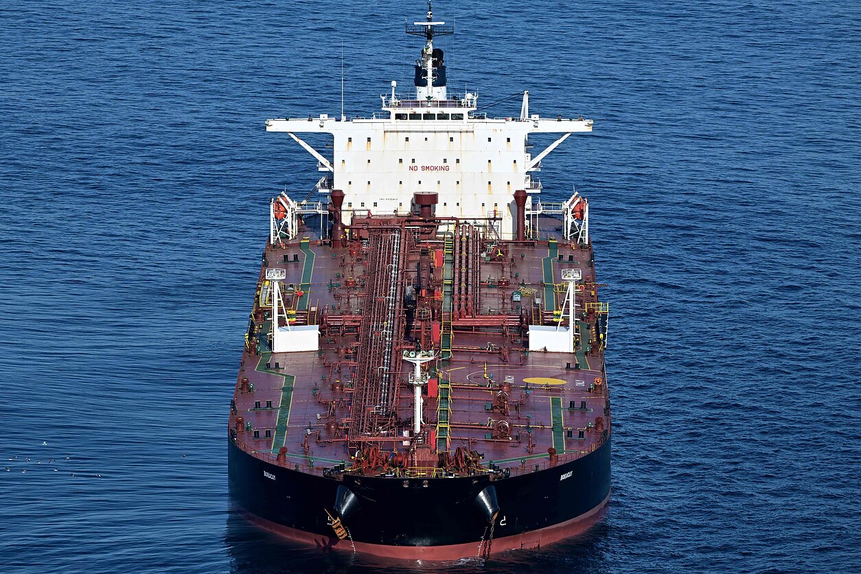 Russia’s shadow fleet: up to 1,400 vessels are bypassing sanctions