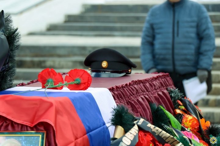 Foreign Intelligence Service: Russian regions cut recruiters’ bonuses due to budget shortfalls