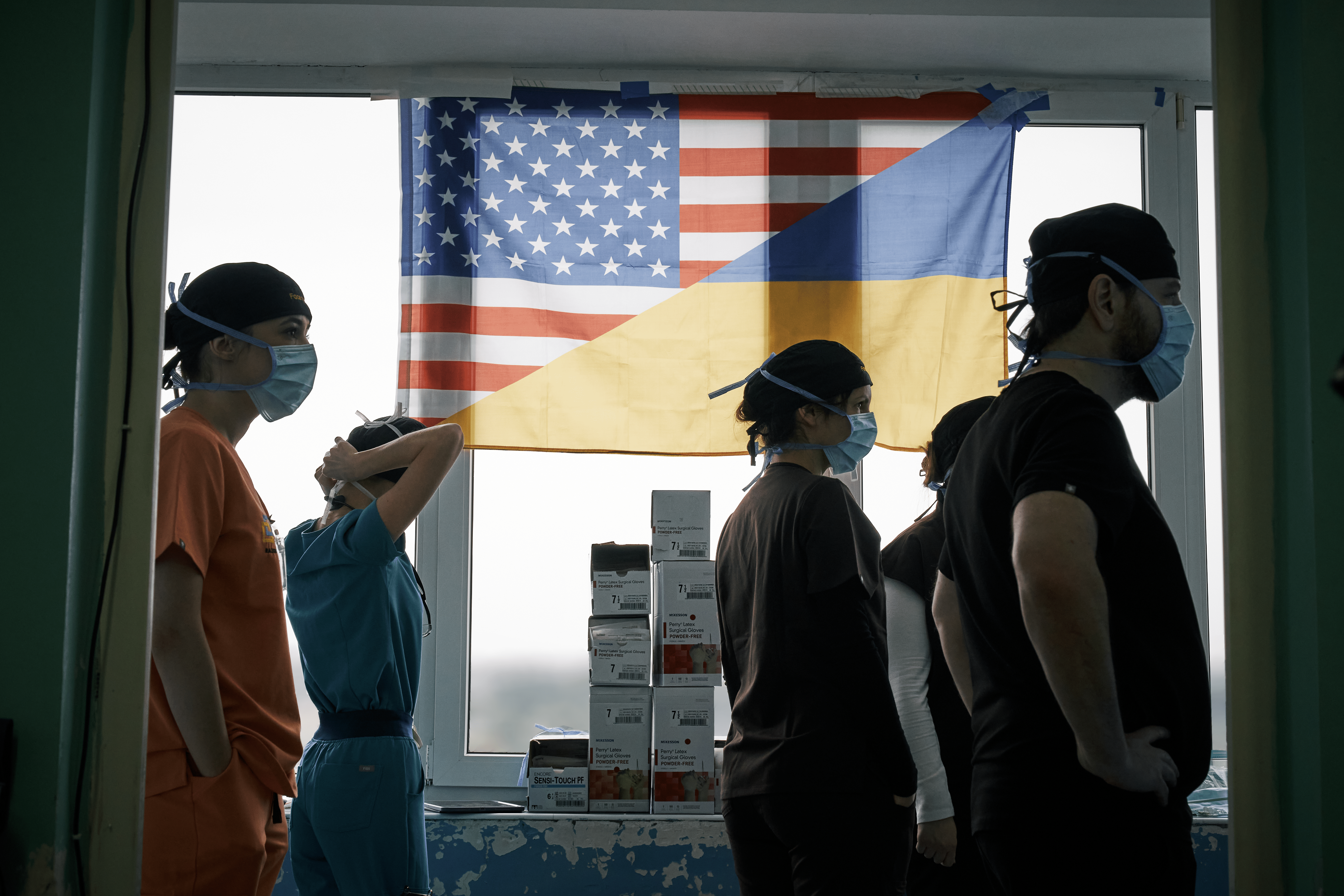 U.S. and Ukrainian surgeons restore faces and vision of war-injured Ukrainians