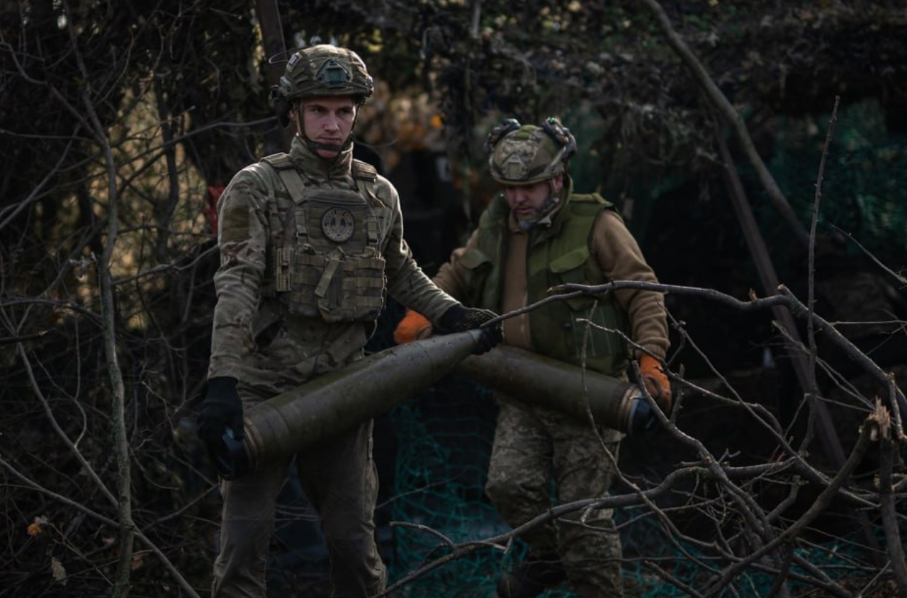 Russian forces are assaulting Huliaipole and Stepnohirsk in the south