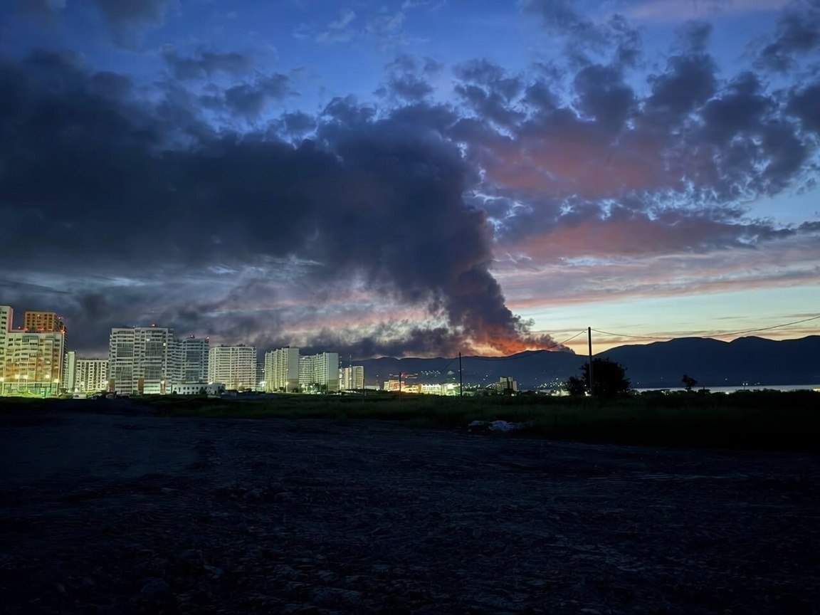 Novorossiysk oil depot ablaze following series of explosions