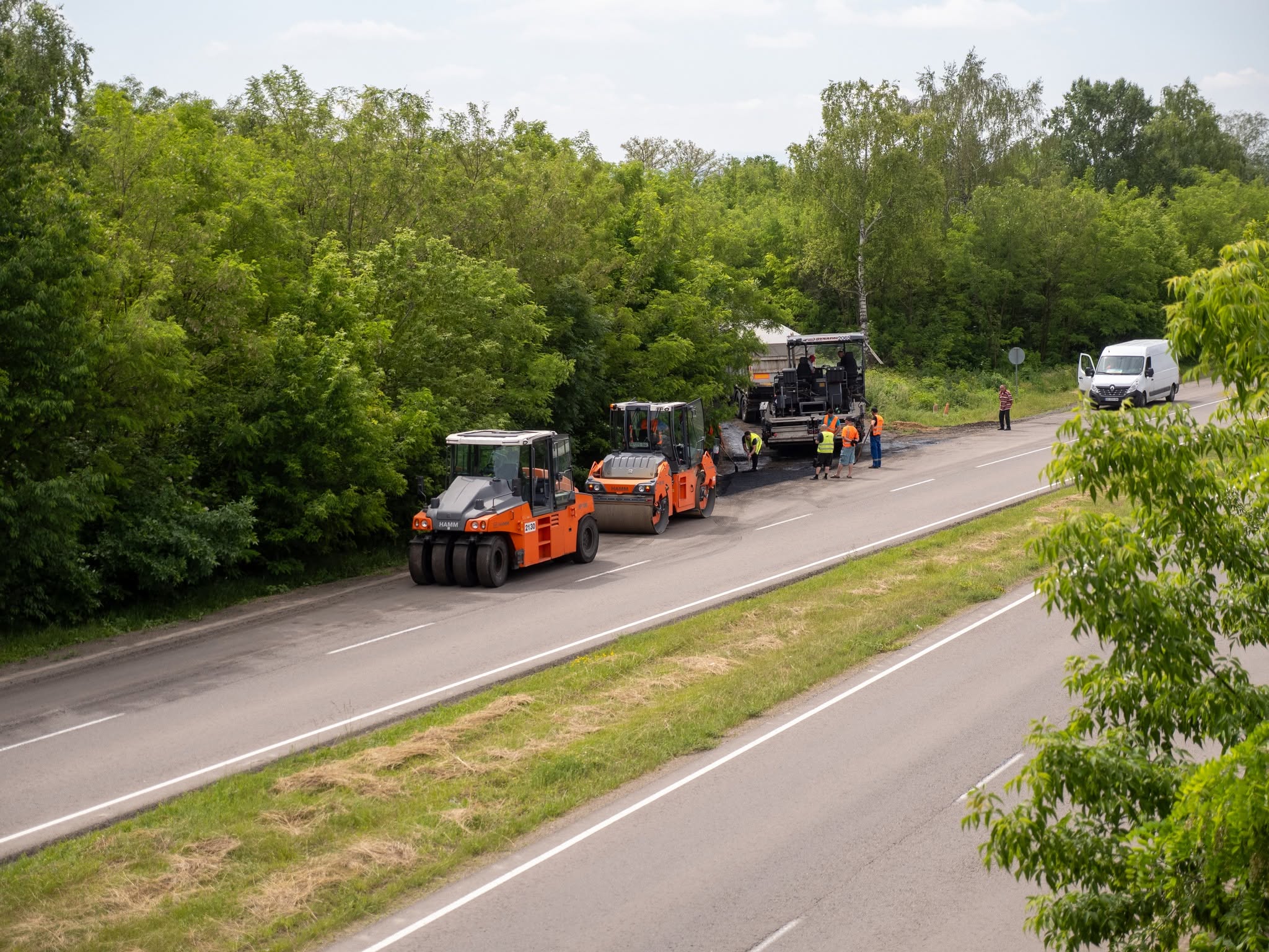 Ukraine repairs 14.7 million m² of roads as nationwide restoration works continue