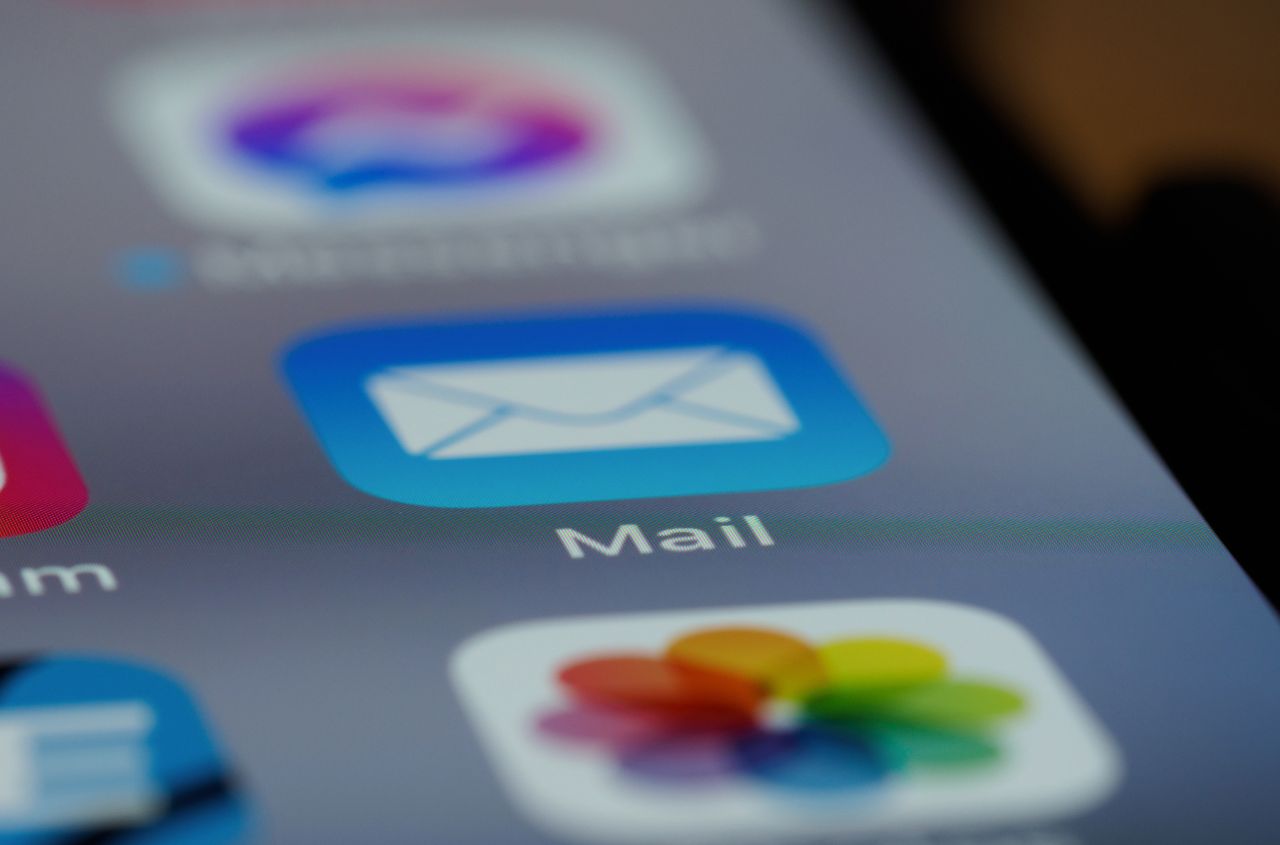 Hackers from Belarusian security services attacked the personal Gmail accounts of Polish politicians.