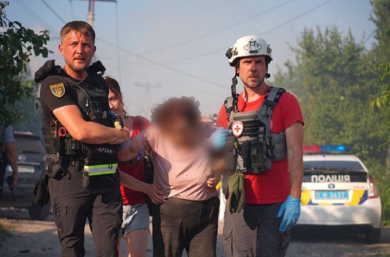 Russians dropped seven guided aerial bombs: two people killed and 15 injured in airstrikes on Zaporizhzhia