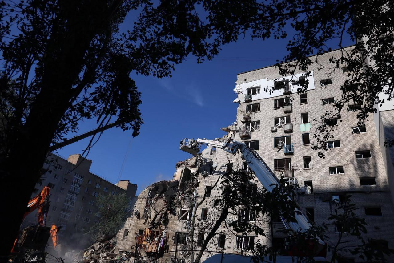 Massive attack on Kyiv: Death toll Rises to 13, 90 injured, rescuers continue search under rubble