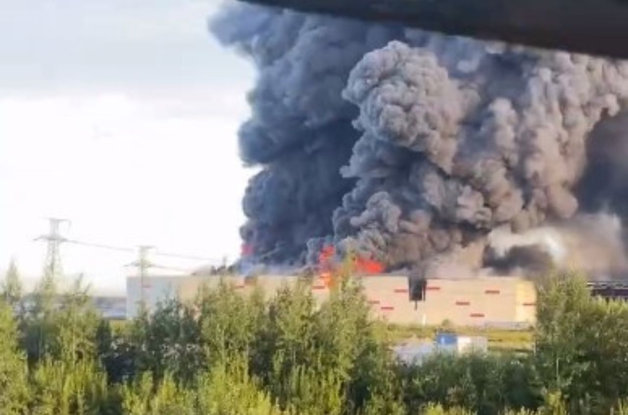 FP-5 Flamingo missiles hit Russian AVITEK military plant in Kirov